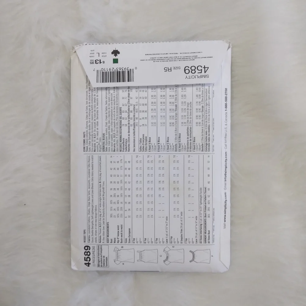 Simplicity 4589 Misses tops in 6 variations, size 14-16-18-20-22